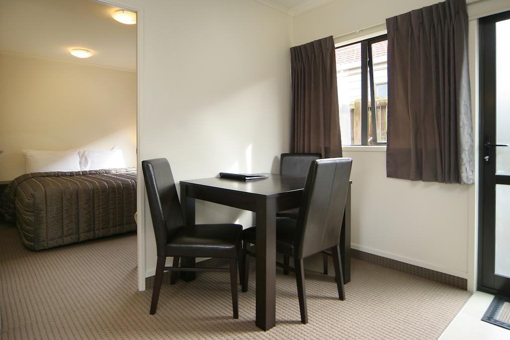 המילטון Ballinor Motor Inn מראה חיצוני תמונה