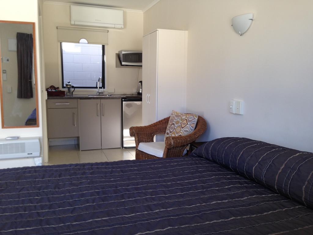 המילטון Ballinor Motor Inn מראה חיצוני תמונה