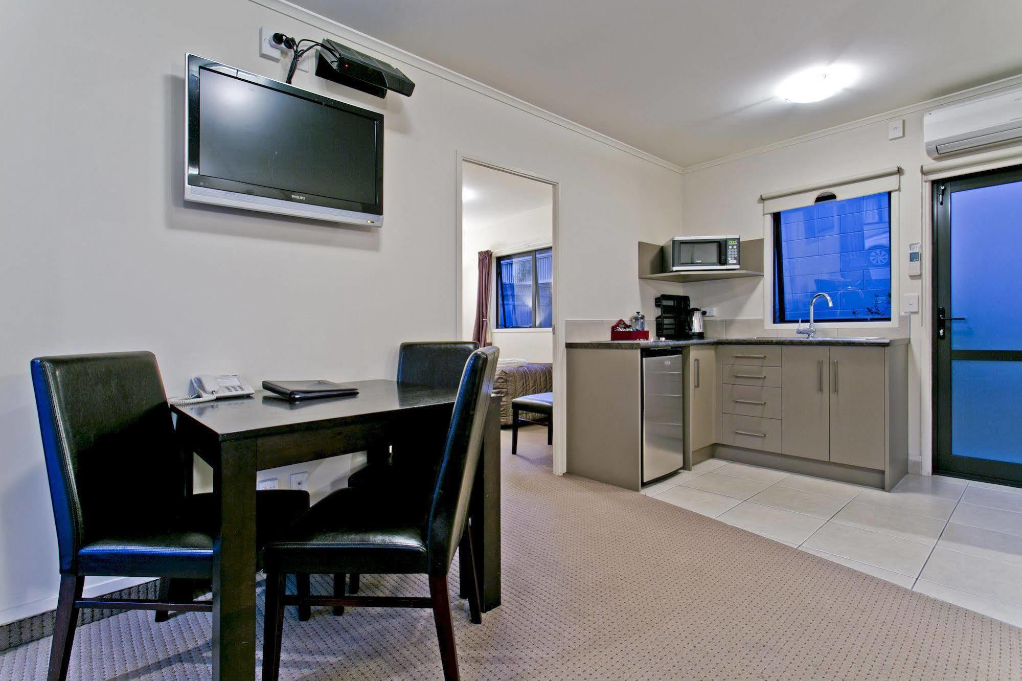 המילטון Ballinor Motor Inn מראה חיצוני תמונה