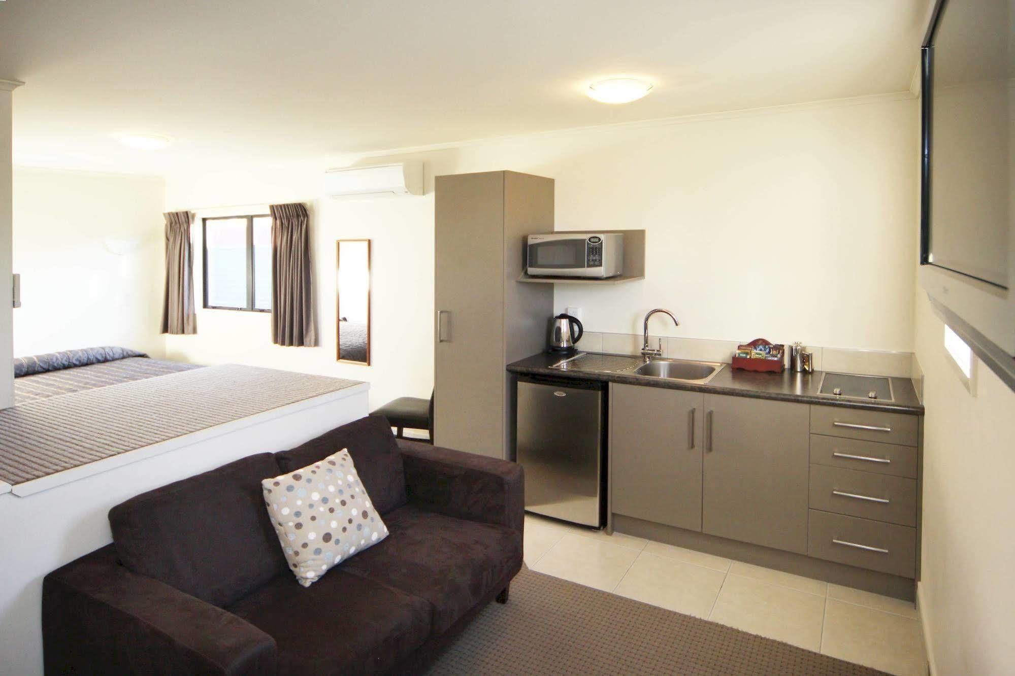 המילטון Ballinor Motor Inn מראה חיצוני תמונה