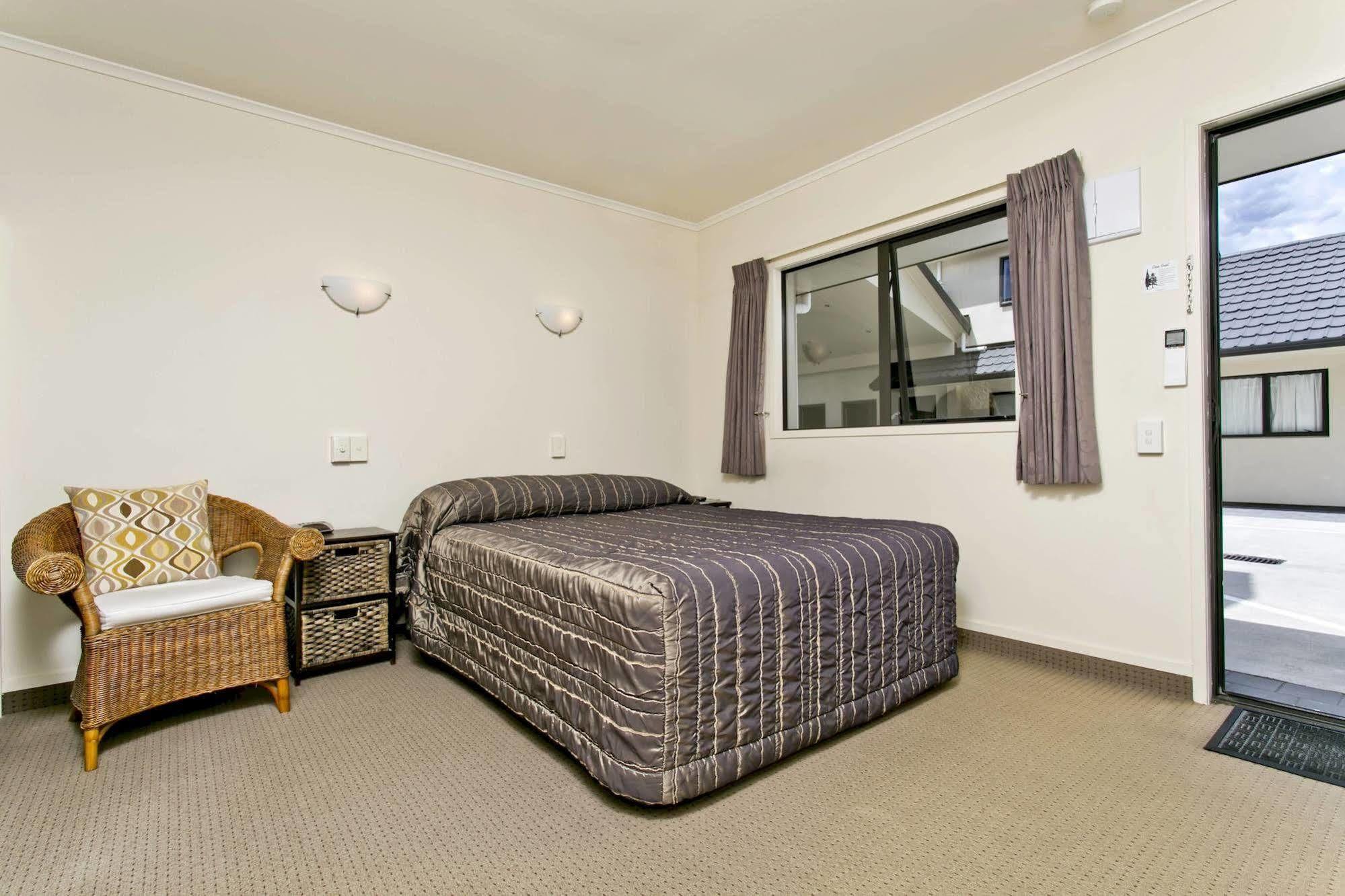 המילטון Ballinor Motor Inn מראה חיצוני תמונה