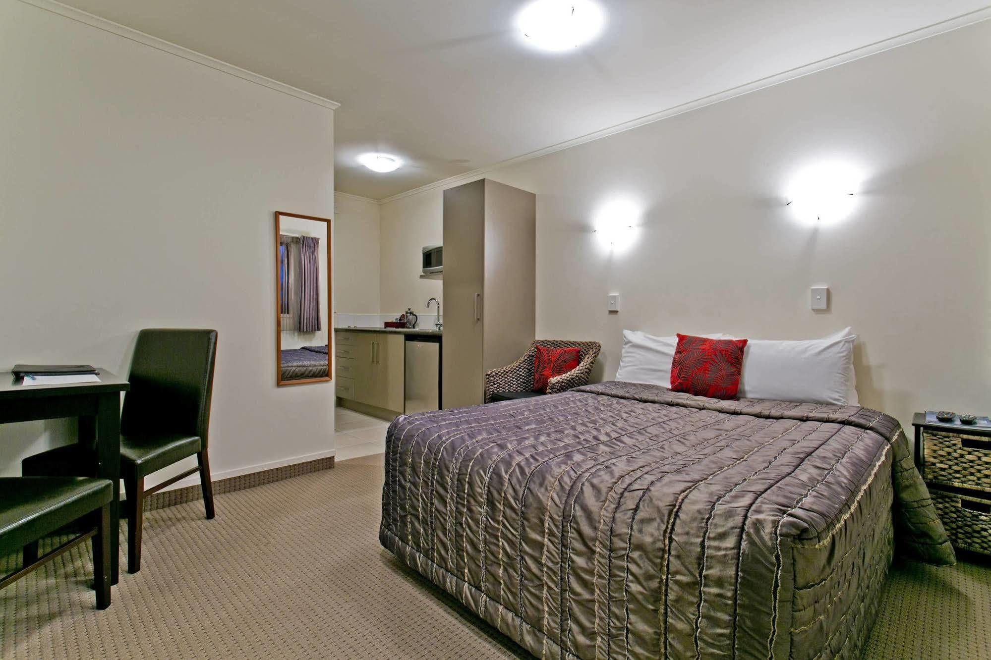 המילטון Ballinor Motor Inn מראה חיצוני תמונה